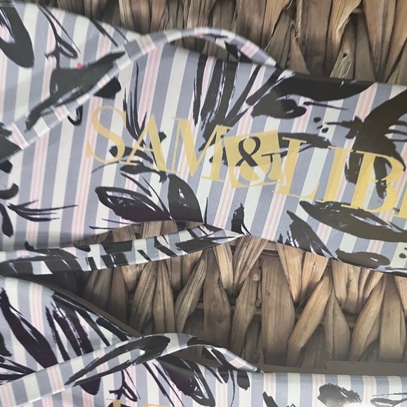 Sam and Libby Summer Fip Flops size 11 - Picture 1 of 7